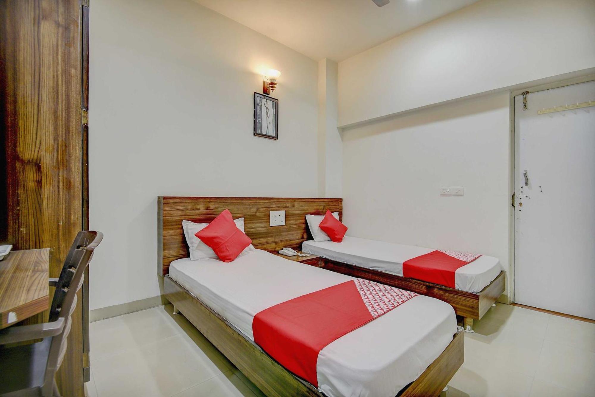 Hotel O Plus Corporate One Khapa  Exteriér fotografie